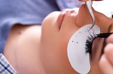 ow to remove eyelash extensions with Vaseline